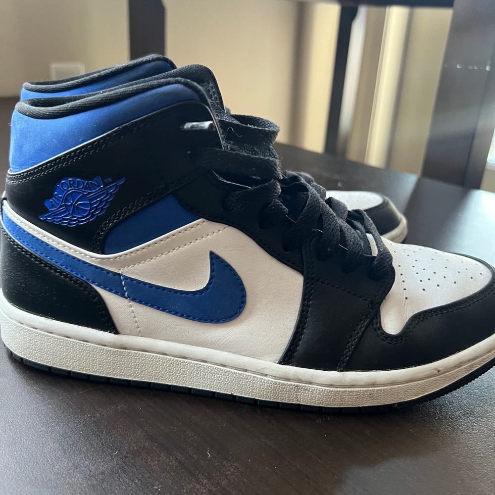 Jordan 1 Mid